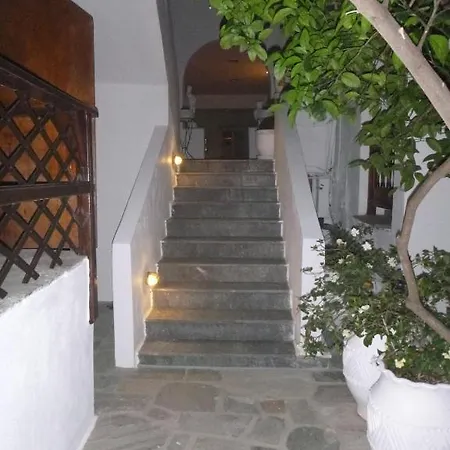 Karafelas Hotel